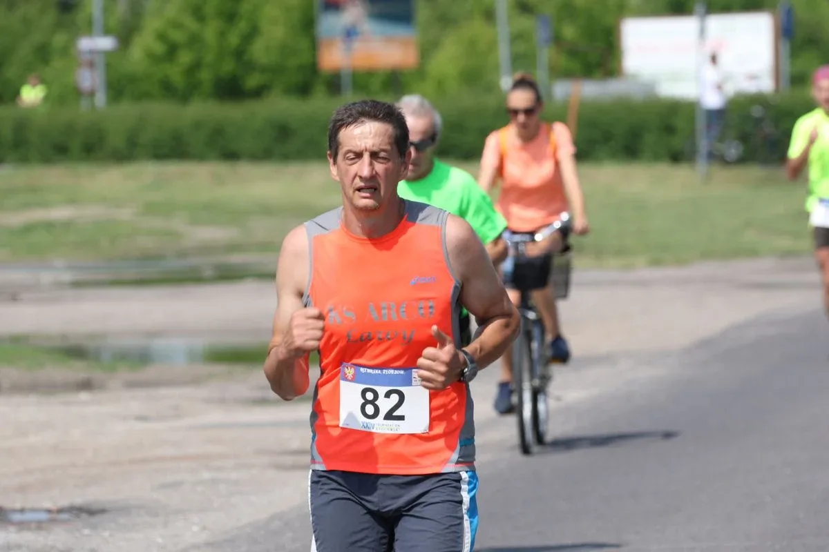Półmaraton Kurpiowski za nami. Dąbrowski zwycięża, Gawkowski dwudziesty (zdjęcia, wideo)