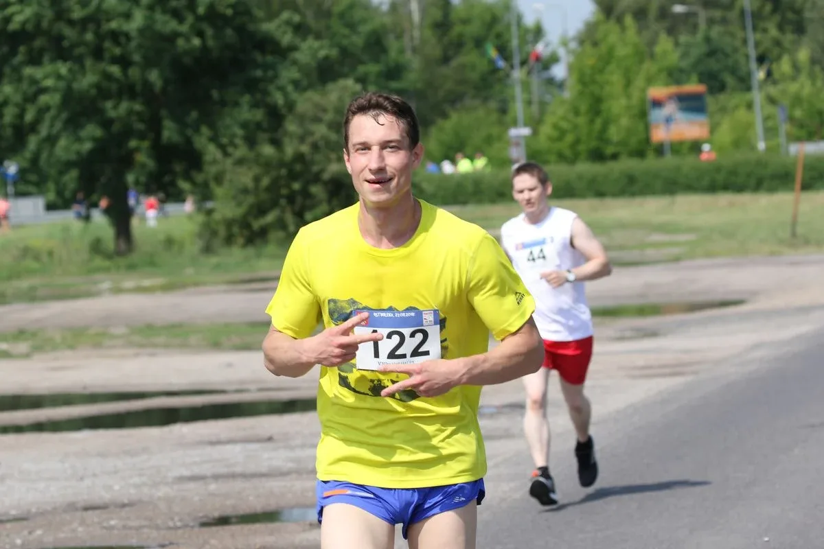 Półmaraton Kurpiowski za nami. Dąbrowski zwycięża, Gawkowski dwudziesty (zdjęcia, wideo)