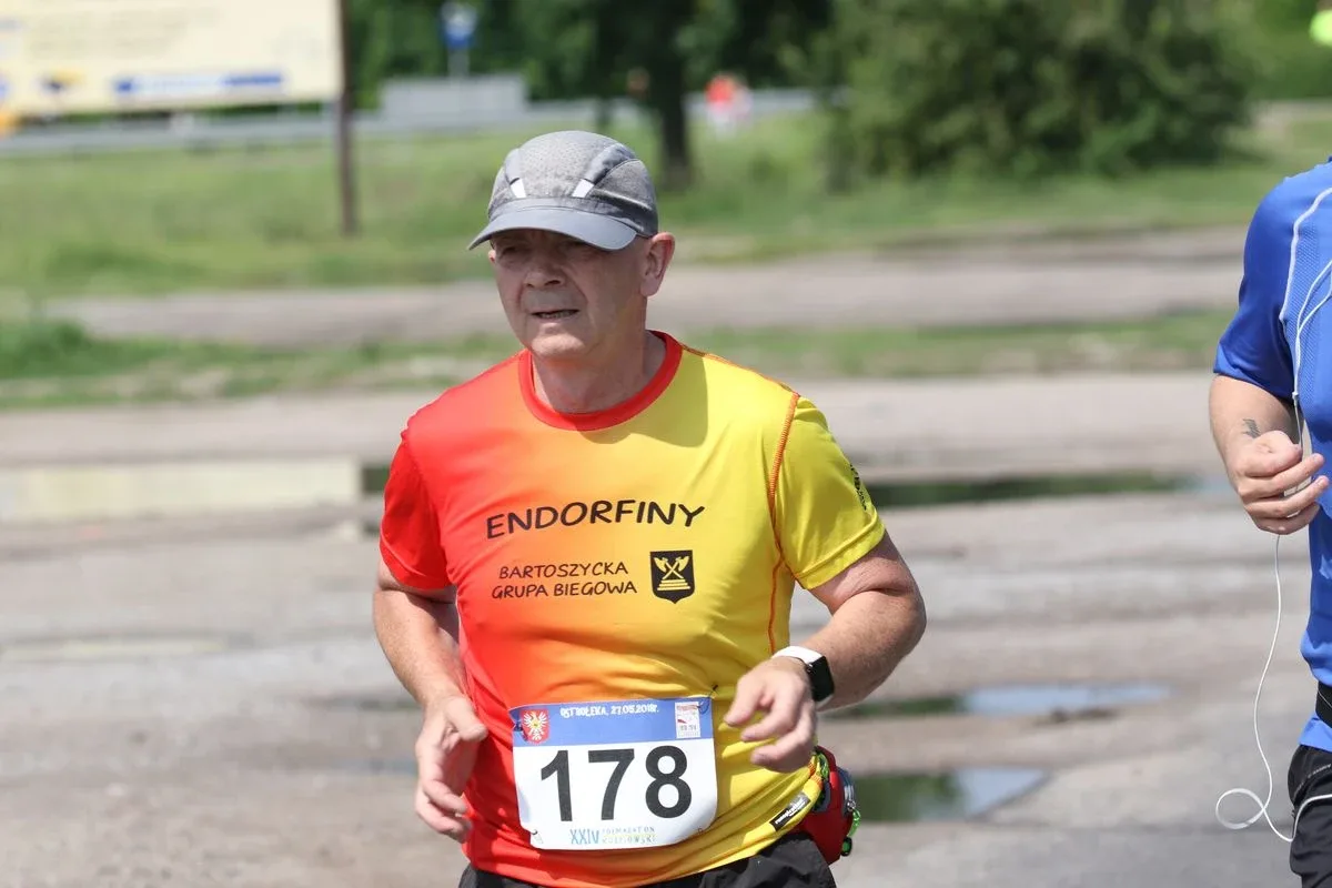 Półmaraton Kurpiowski za nami. Dąbrowski zwycięża, Gawkowski dwudziesty (zdjęcia, wideo)