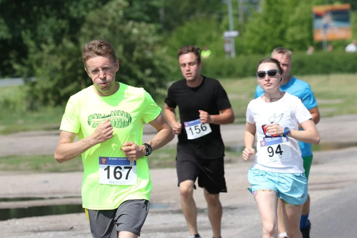 Półmaraton Kurpiowski za nami. Dąbrowski zwycięża, Gawkowski dwudziesty (zdjęcia, wideo)