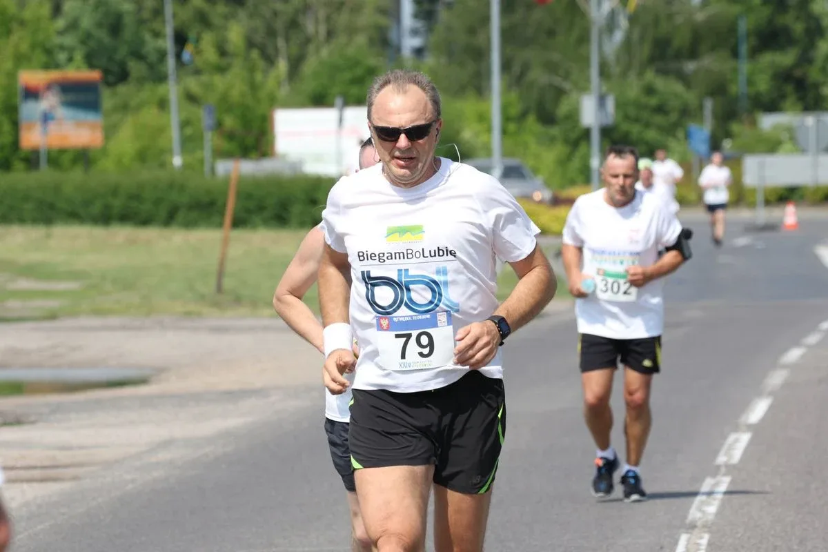 Półmaraton Kurpiowski za nami. Dąbrowski zwycięża, Gawkowski dwudziesty (zdjęcia, wideo)