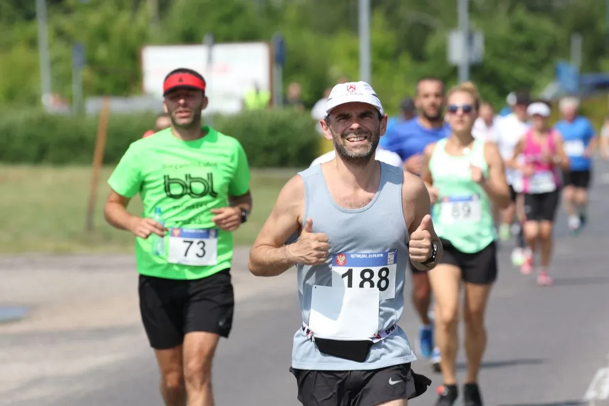 Półmaraton Kurpiowski za nami. Dąbrowski zwycięża, Gawkowski dwudziesty (zdjęcia, wideo)