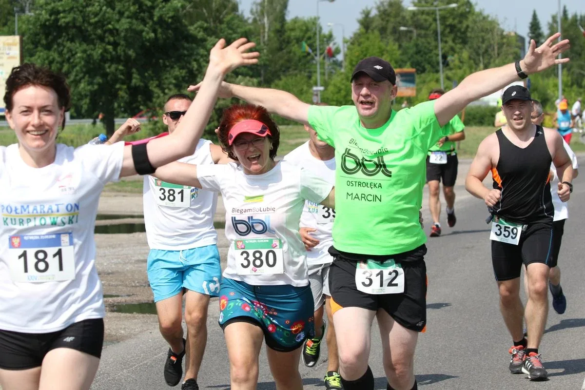 Półmaraton Kurpiowski za nami. Dąbrowski zwycięża, Gawkowski dwudziesty (zdjęcia, wideo)