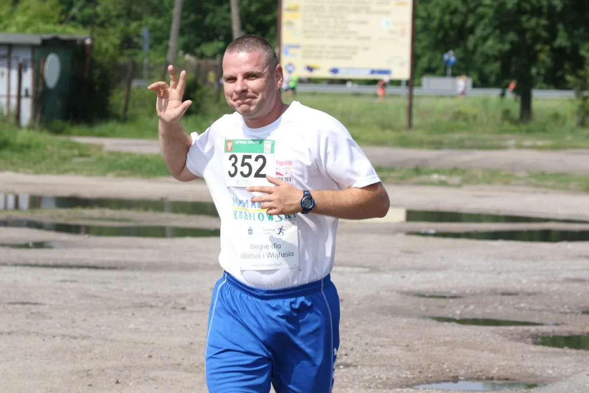 Półmaraton Kurpiowski za nami. Dąbrowski zwycięża, Gawkowski dwudziesty (zdjęcia, wideo)