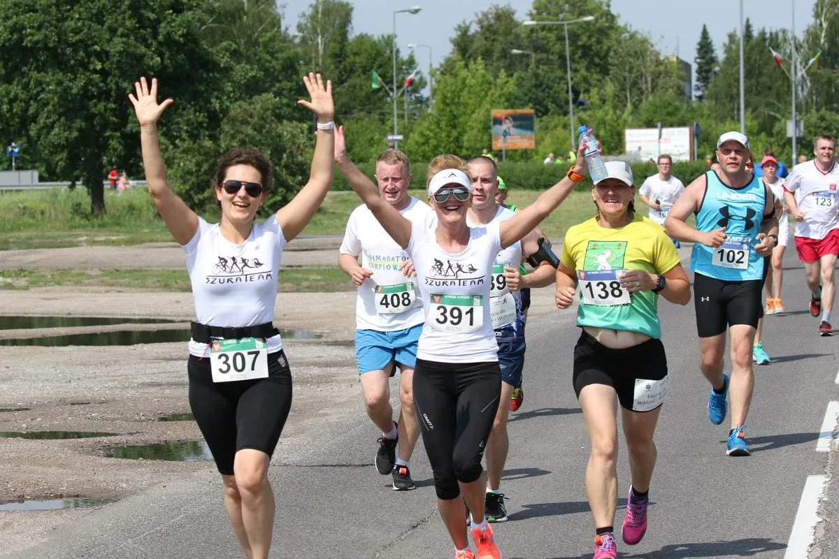 Półmaraton Kurpiowski za nami. Dąbrowski zwycięża, Gawkowski dwudziesty (zdjęcia, wideo)