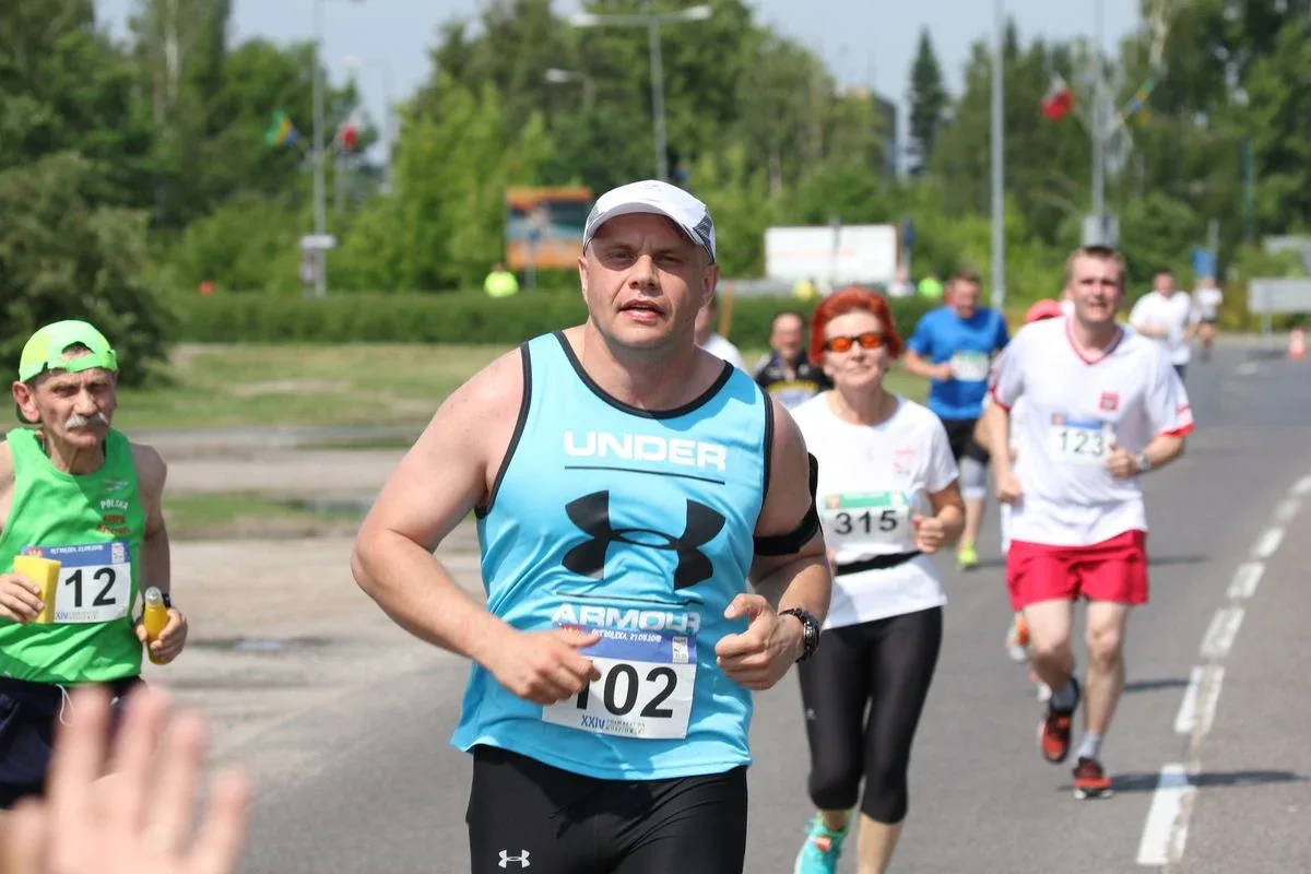 Półmaraton Kurpiowski za nami. Dąbrowski zwycięża, Gawkowski dwudziesty (zdjęcia, wideo)