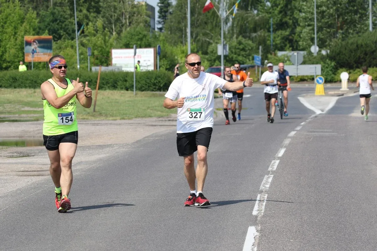 Półmaraton Kurpiowski za nami. Dąbrowski zwycięża, Gawkowski dwudziesty (zdjęcia, wideo)