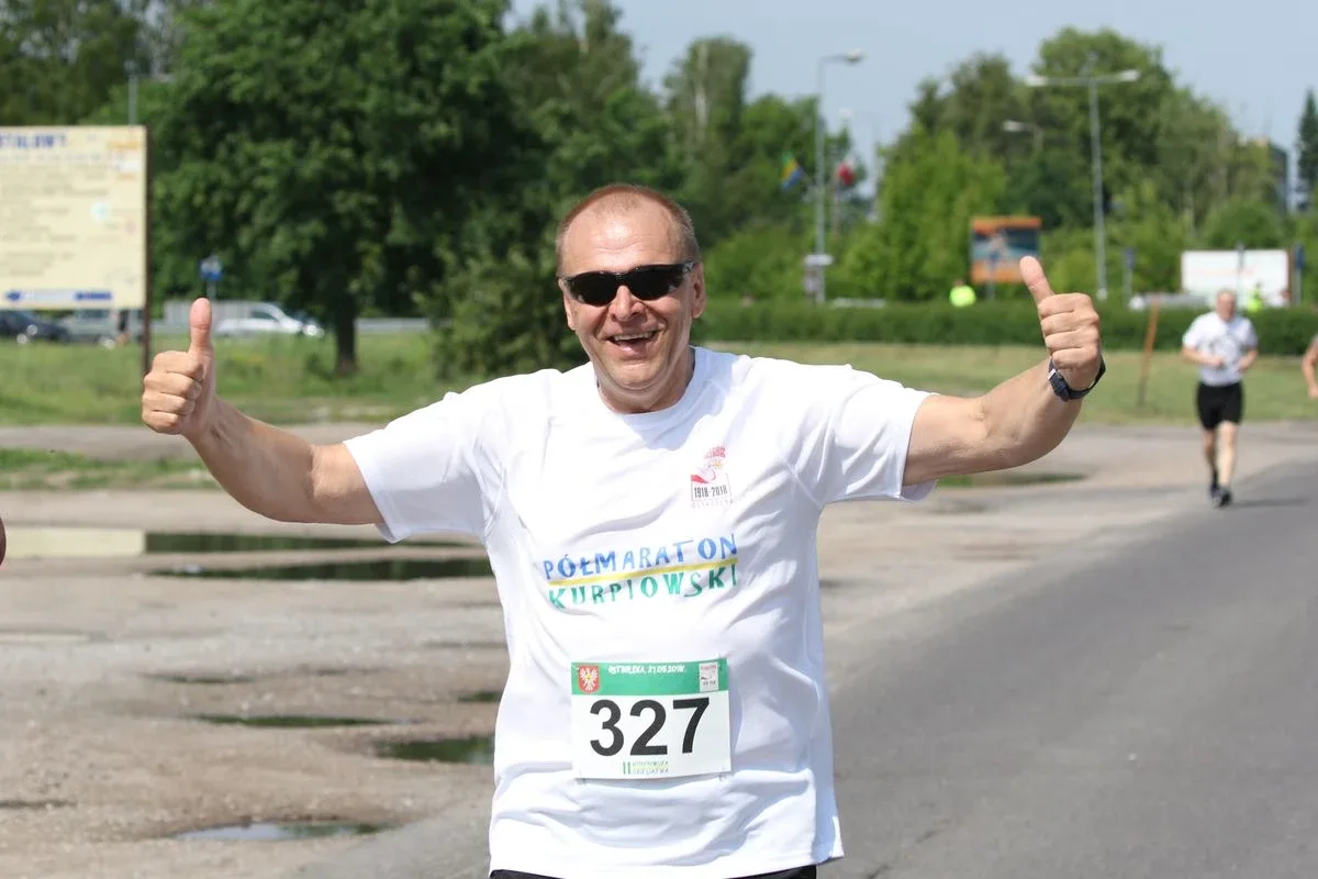 Półmaraton Kurpiowski za nami. Dąbrowski zwycięża, Gawkowski dwudziesty (zdjęcia, wideo)