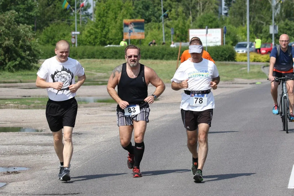 Półmaraton Kurpiowski za nami. Dąbrowski zwycięża, Gawkowski dwudziesty (zdjęcia, wideo)