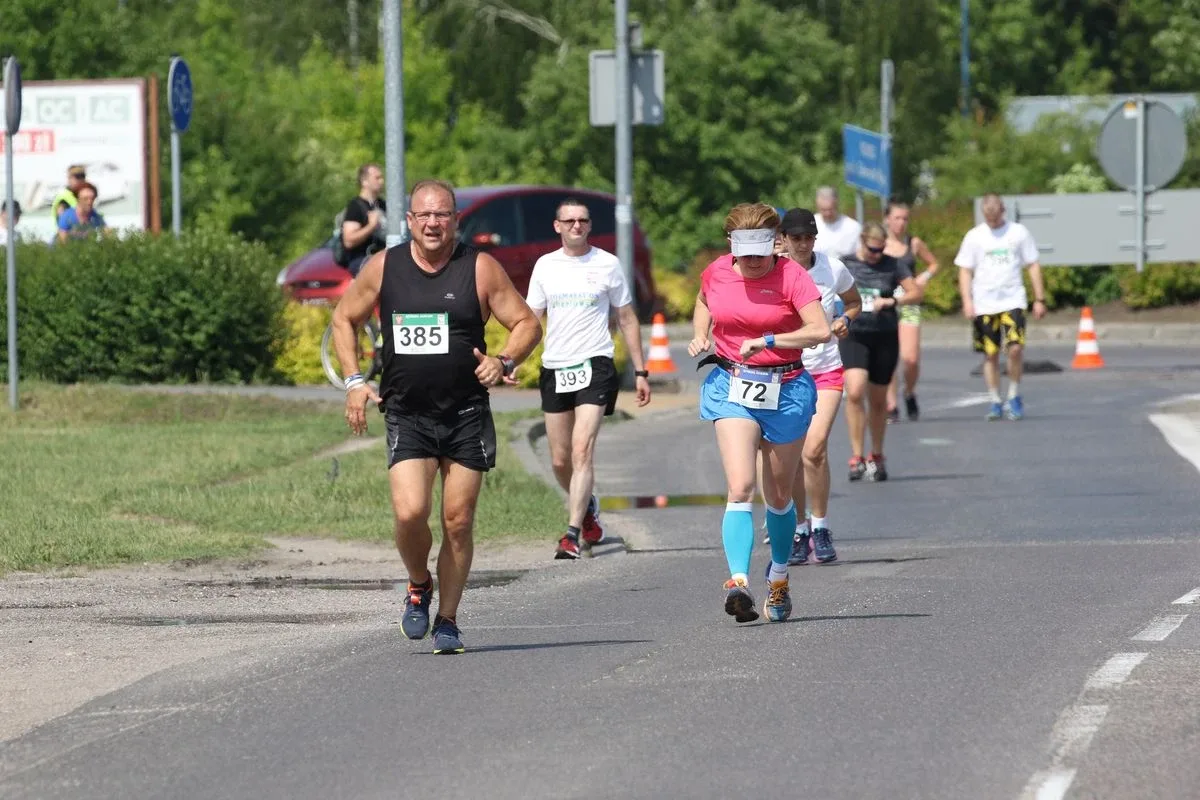 Półmaraton Kurpiowski za nami. Dąbrowski zwycięża, Gawkowski dwudziesty (zdjęcia, wideo)