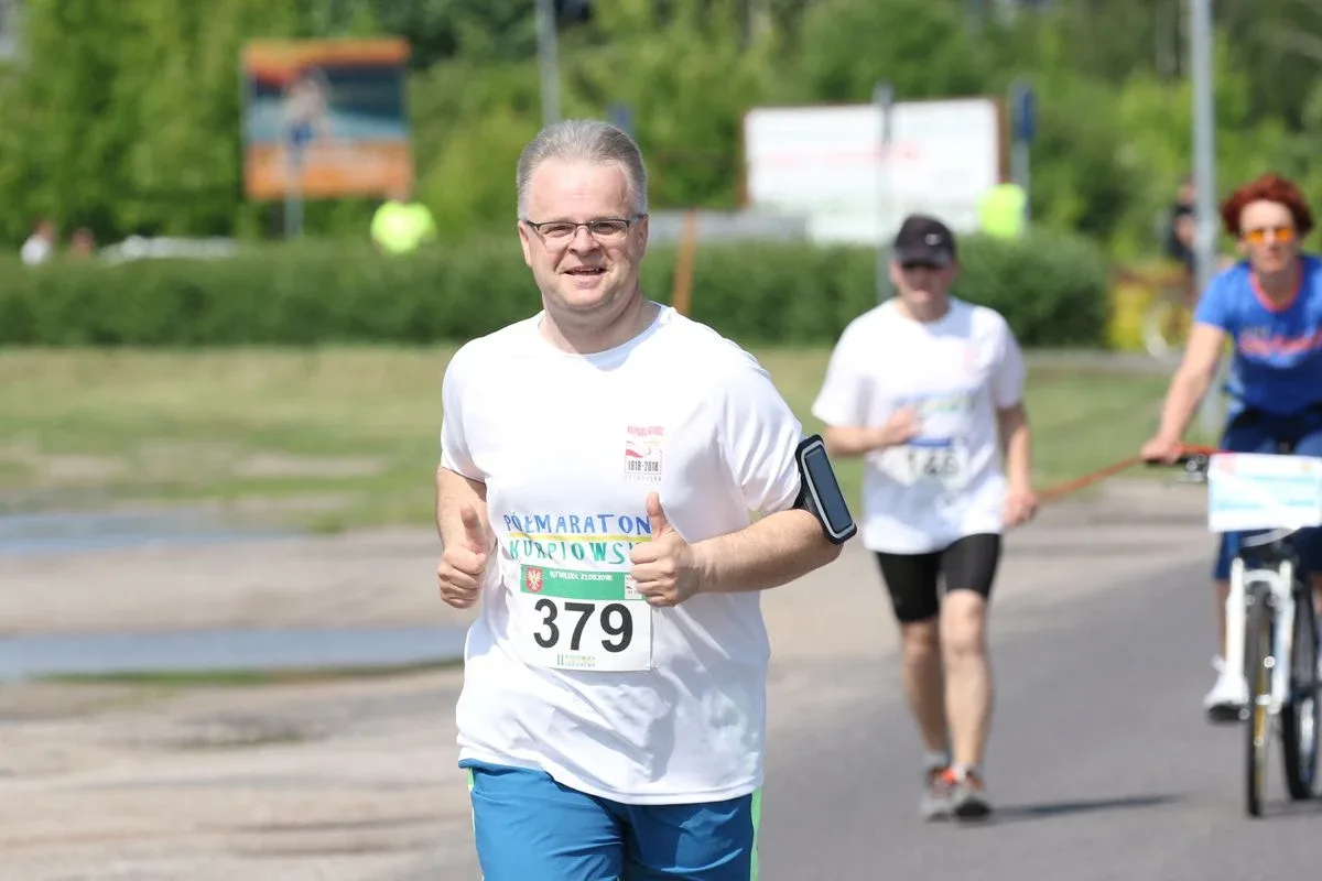 Półmaraton Kurpiowski za nami. Dąbrowski zwycięża, Gawkowski dwudziesty (zdjęcia, wideo)
