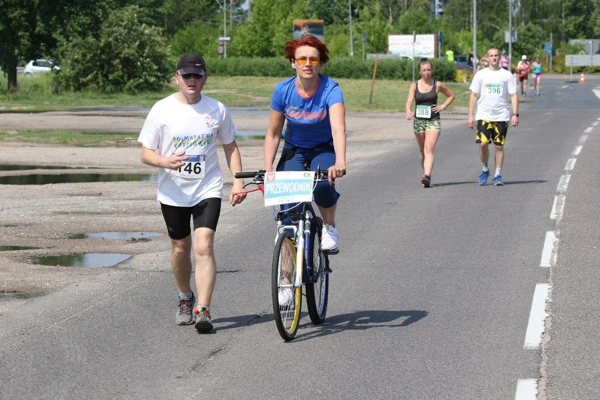 Półmaraton Kurpiowski za nami. Dąbrowski zwycięża, Gawkowski dwudziesty (zdjęcia, wideo)