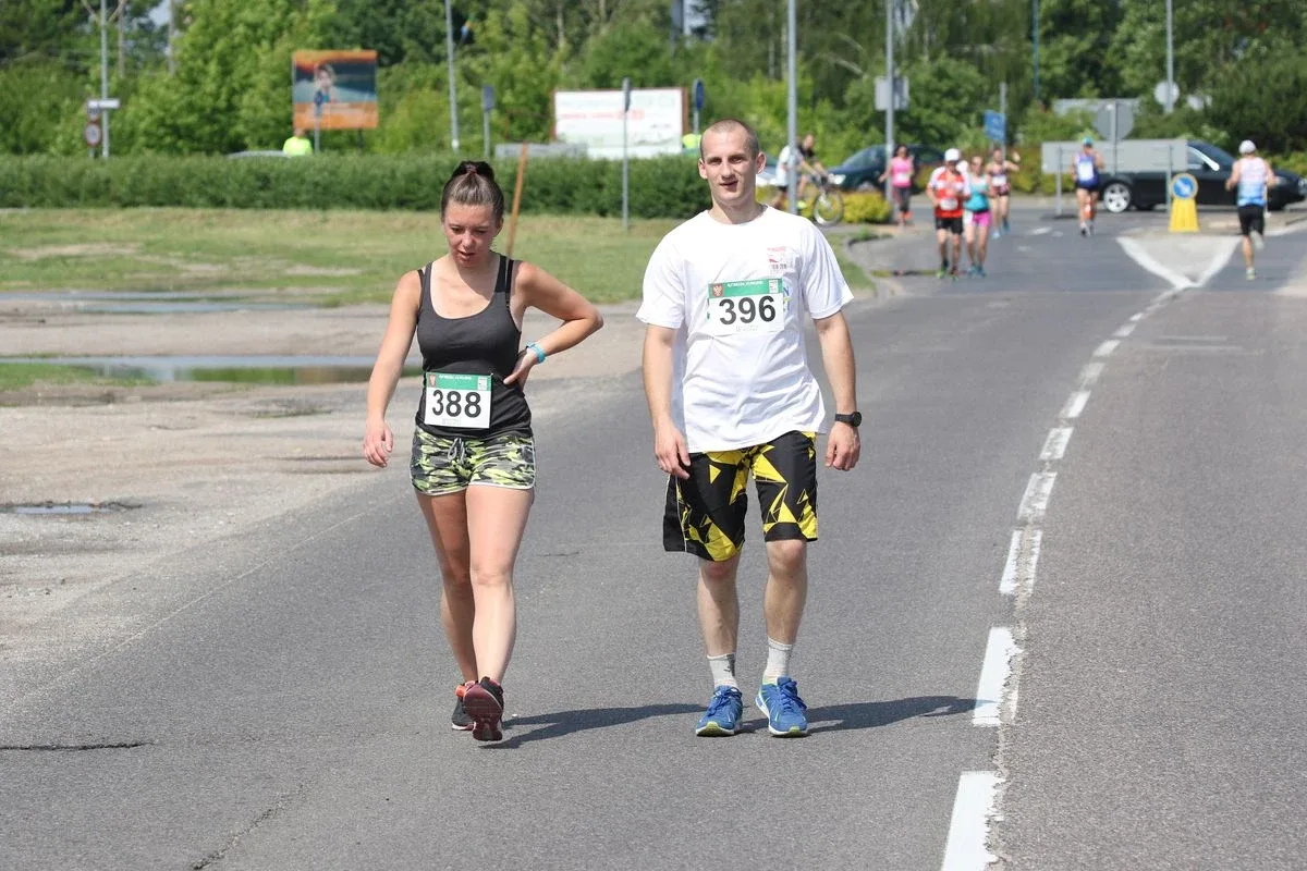 Półmaraton Kurpiowski za nami. Dąbrowski zwycięża, Gawkowski dwudziesty (zdjęcia, wideo)