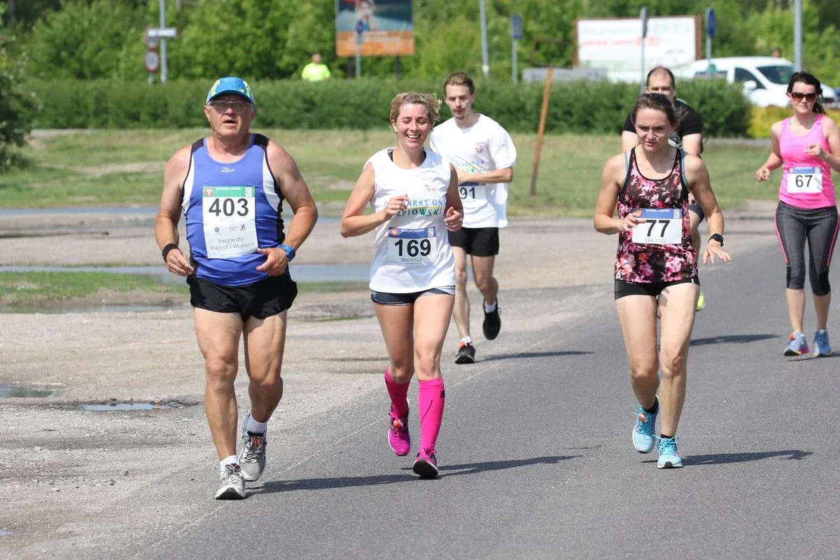 Półmaraton Kurpiowski za nami. Dąbrowski zwycięża, Gawkowski dwudziesty (zdjęcia, wideo)