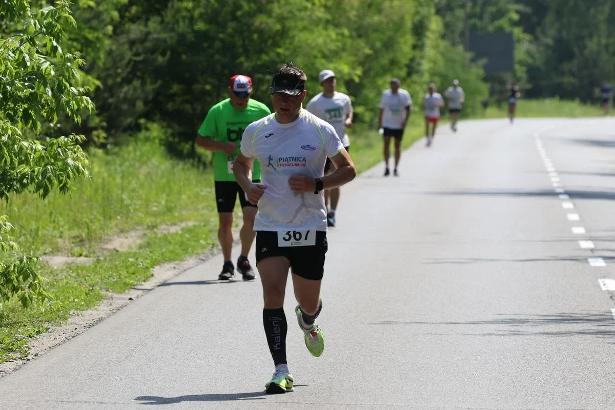 Półmaraton Kurpiowski za nami. Dąbrowski zwycięża, Gawkowski dwudziesty (zdjęcia, wideo)