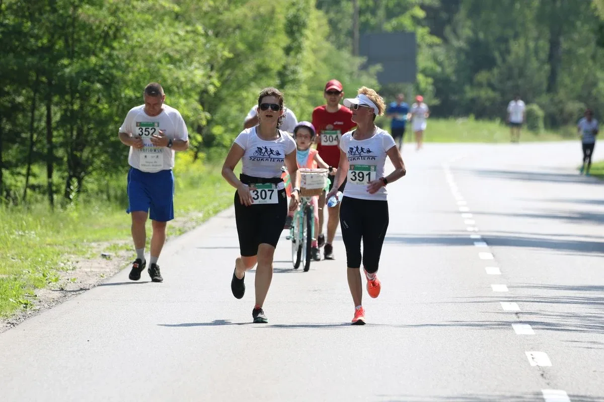 Półmaraton Kurpiowski za nami. Dąbrowski zwycięża, Gawkowski dwudziesty (zdjęcia, wideo)