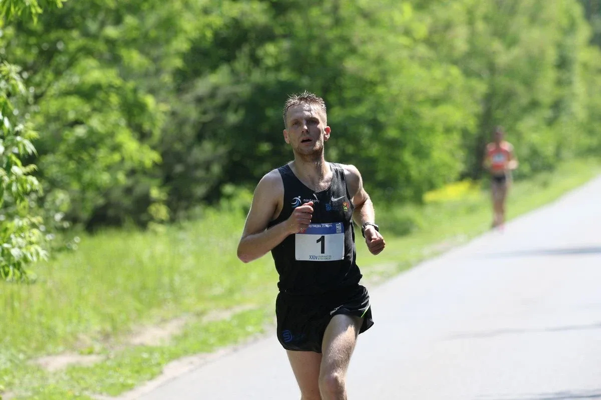 Półmaraton Kurpiowski za nami. Dąbrowski zwycięża, Gawkowski dwudziesty (zdjęcia, wideo)