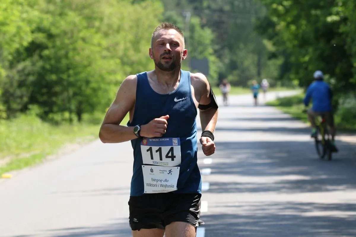 Półmaraton Kurpiowski za nami. Dąbrowski zwycięża, Gawkowski dwudziesty (zdjęcia, wideo)