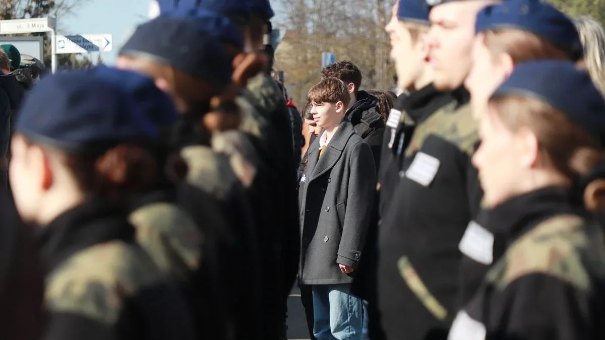 Obchody Narodowego Dnia Pamięci Żołnierzy Wyklętych w Ostrowi Mazowieckiej. Bieg, msza i hołd bohaterom (zdjęcia)