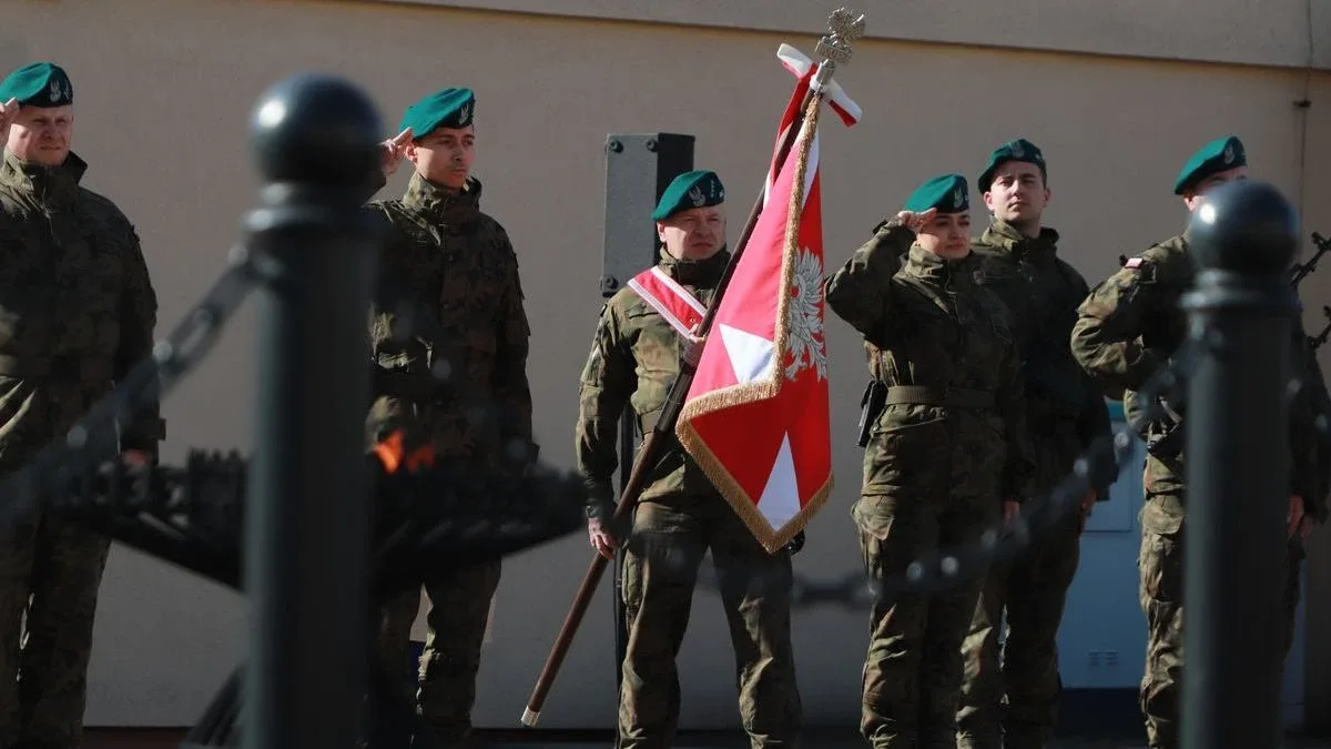 Obchody Narodowego Dnia Pamięci Żołnierzy Wyklętych w Ostrowi Mazowieckiej. Bieg, msza i hołd bohaterom (zdjęcia)
