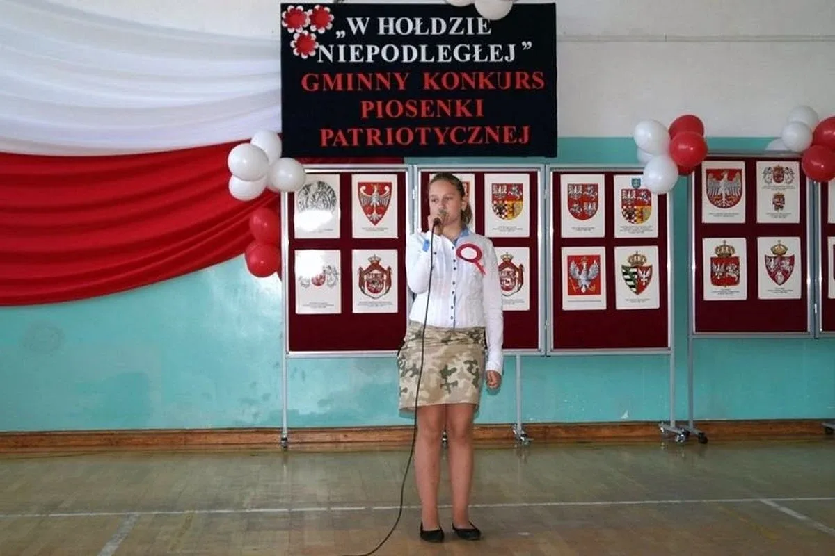 "W hołdzie Niepodległej". Konkurs piosenki patriotycznej (zdjęcia)