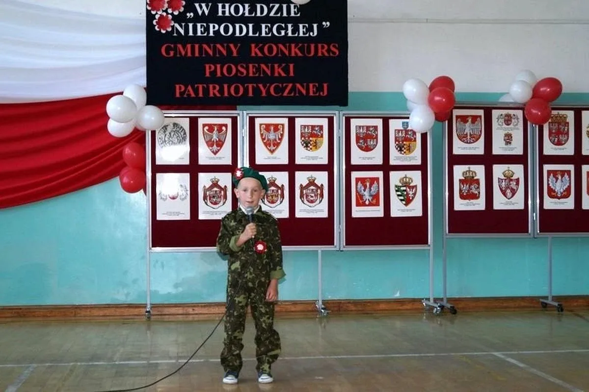 "W hołdzie Niepodległej". Konkurs piosenki patriotycznej (zdjęcia)