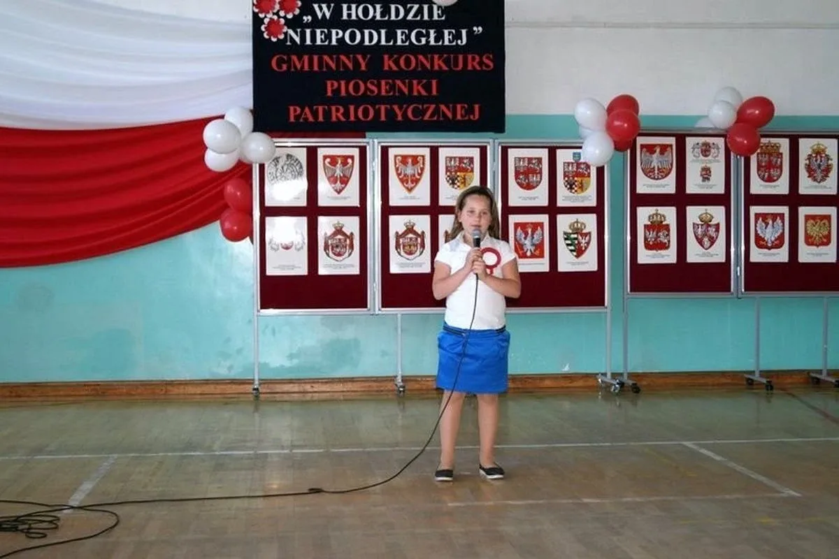 "W hołdzie Niepodległej". Konkurs piosenki patriotycznej (zdjęcia)