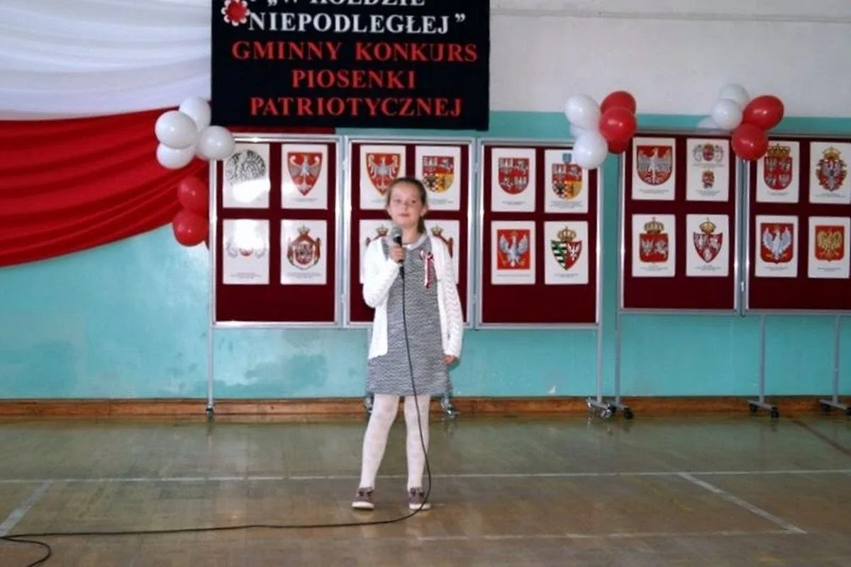 "W hołdzie Niepodległej". Konkurs piosenki patriotycznej (zdjęcia)