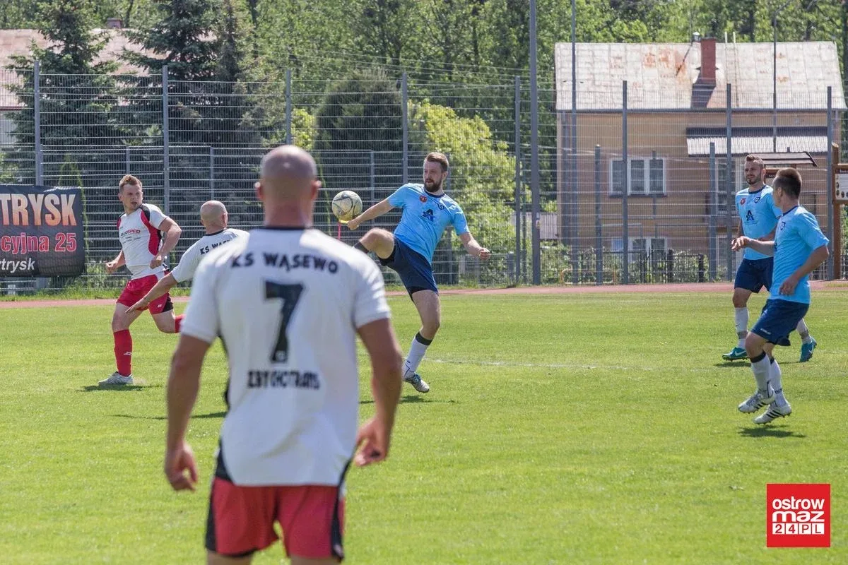 KS Wąsewo uległ Rzekuniance (zdjęcia, wideo)
