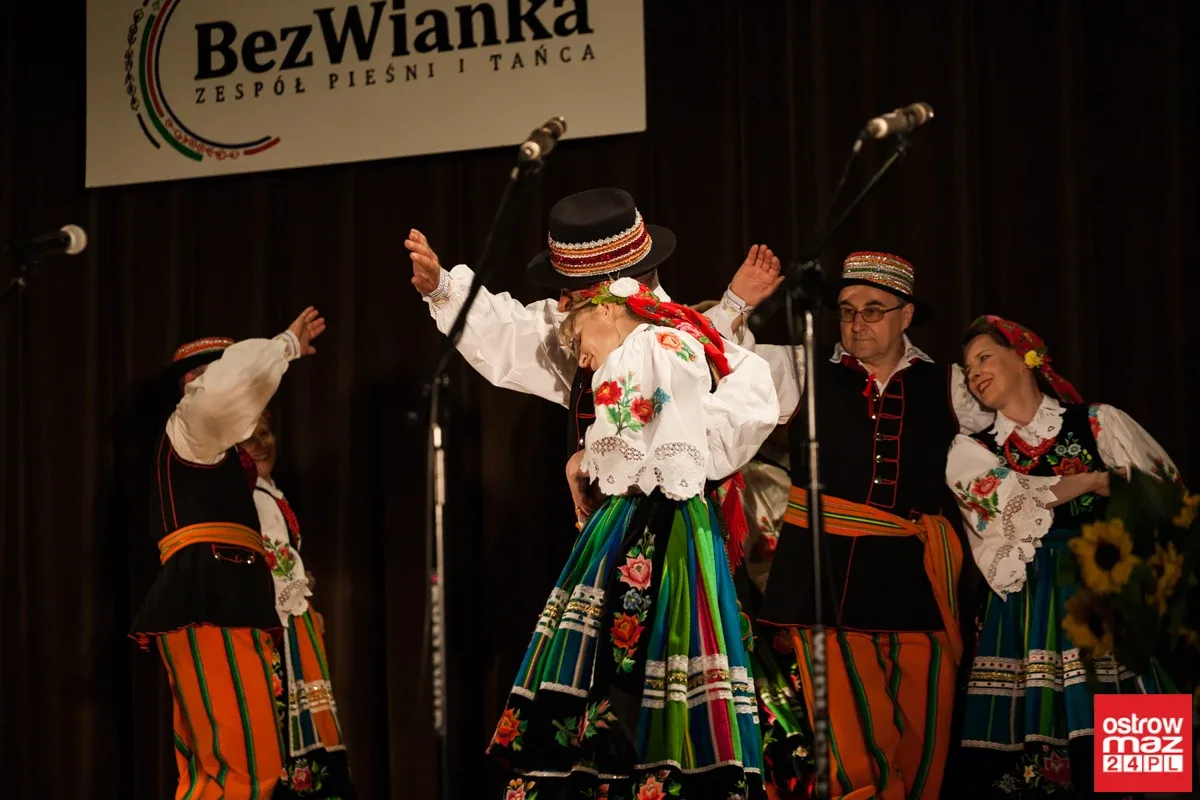 Zespół Pieśni i Tańca BezWianka świętował 15-lecie (zdjęcia, wideo)