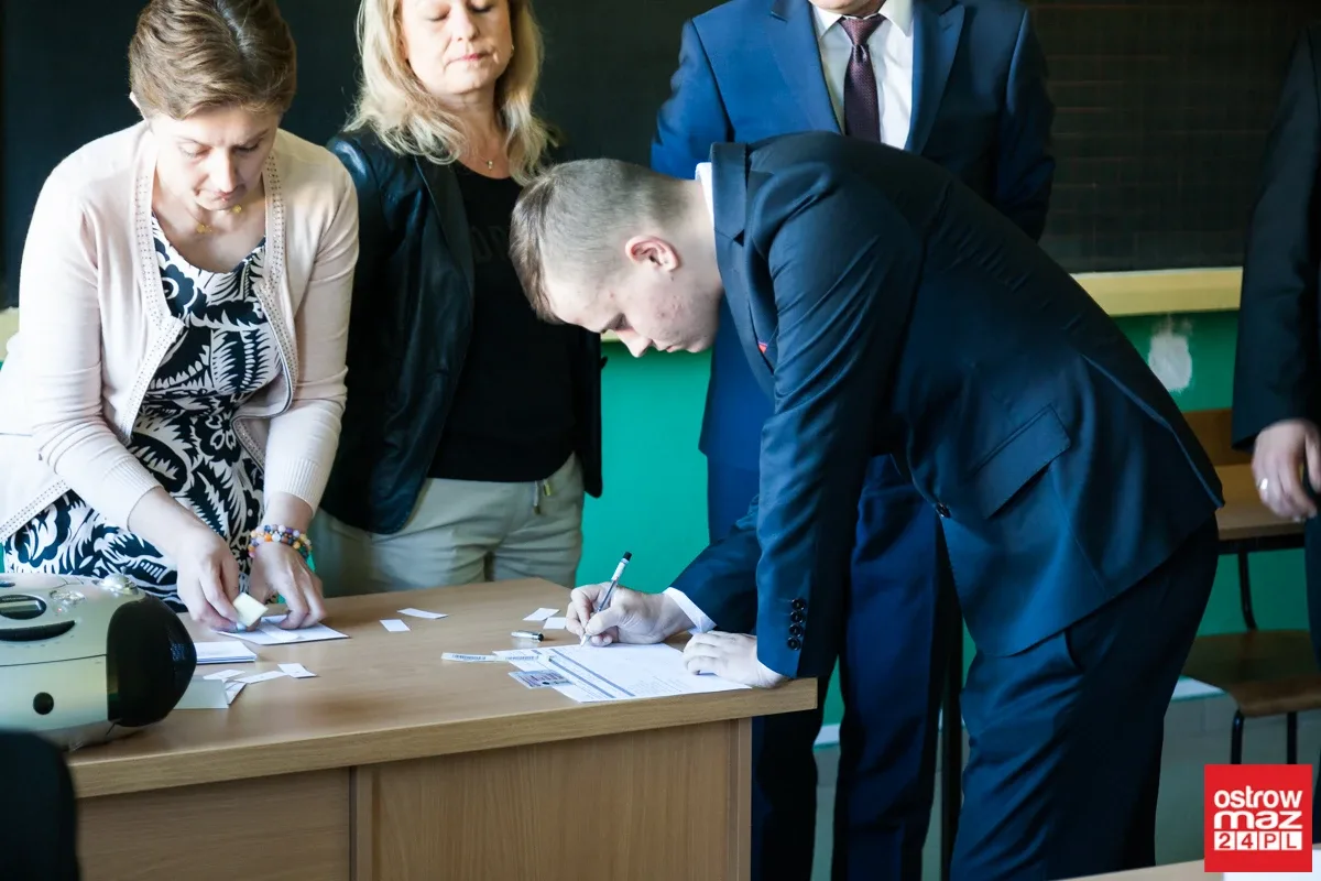 Trzeci dzień matur - dzisiaj język angielski (zdjęcia)