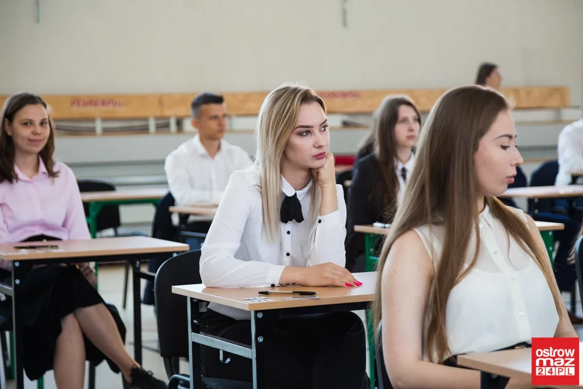 Matura rozpoczęta. Uczniowie "Kopernika" zdają język polski (zdjęcia)