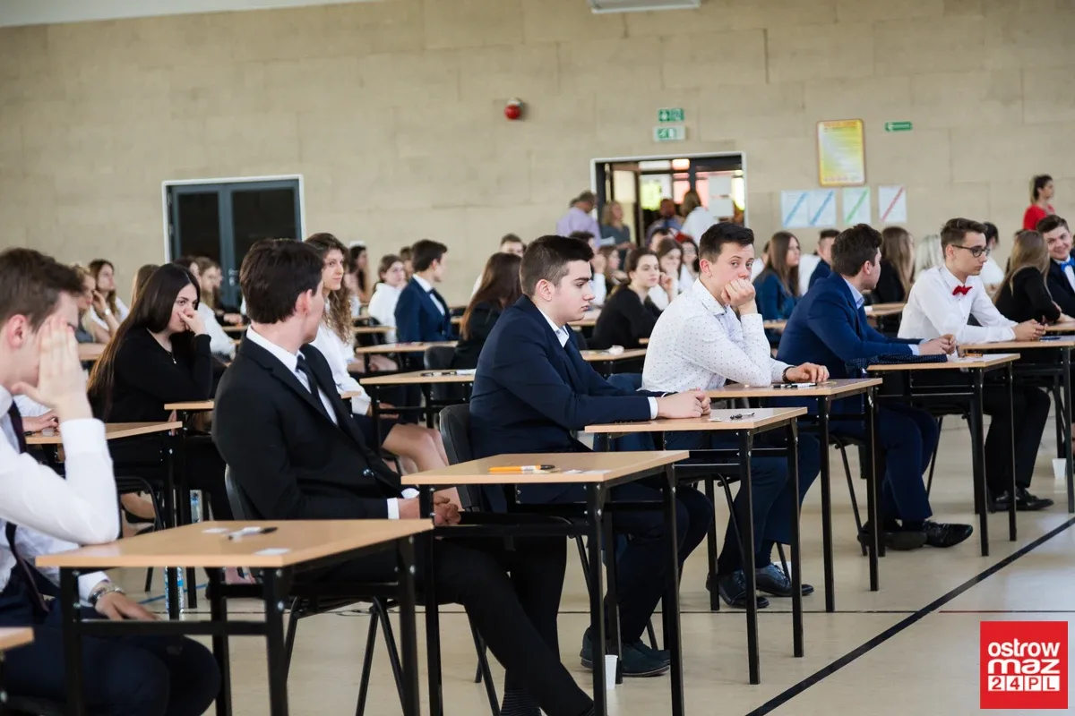 Matura rozpoczęta. Uczniowie "Kopernika" zdają język polski (zdjęcia)