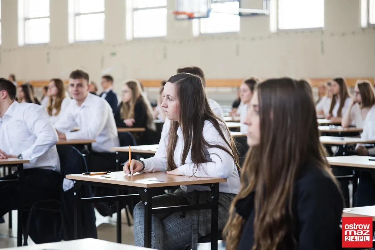 Matura rozpoczęta. Uczniowie "Kopernika" zdają język polski (zdjęcia)