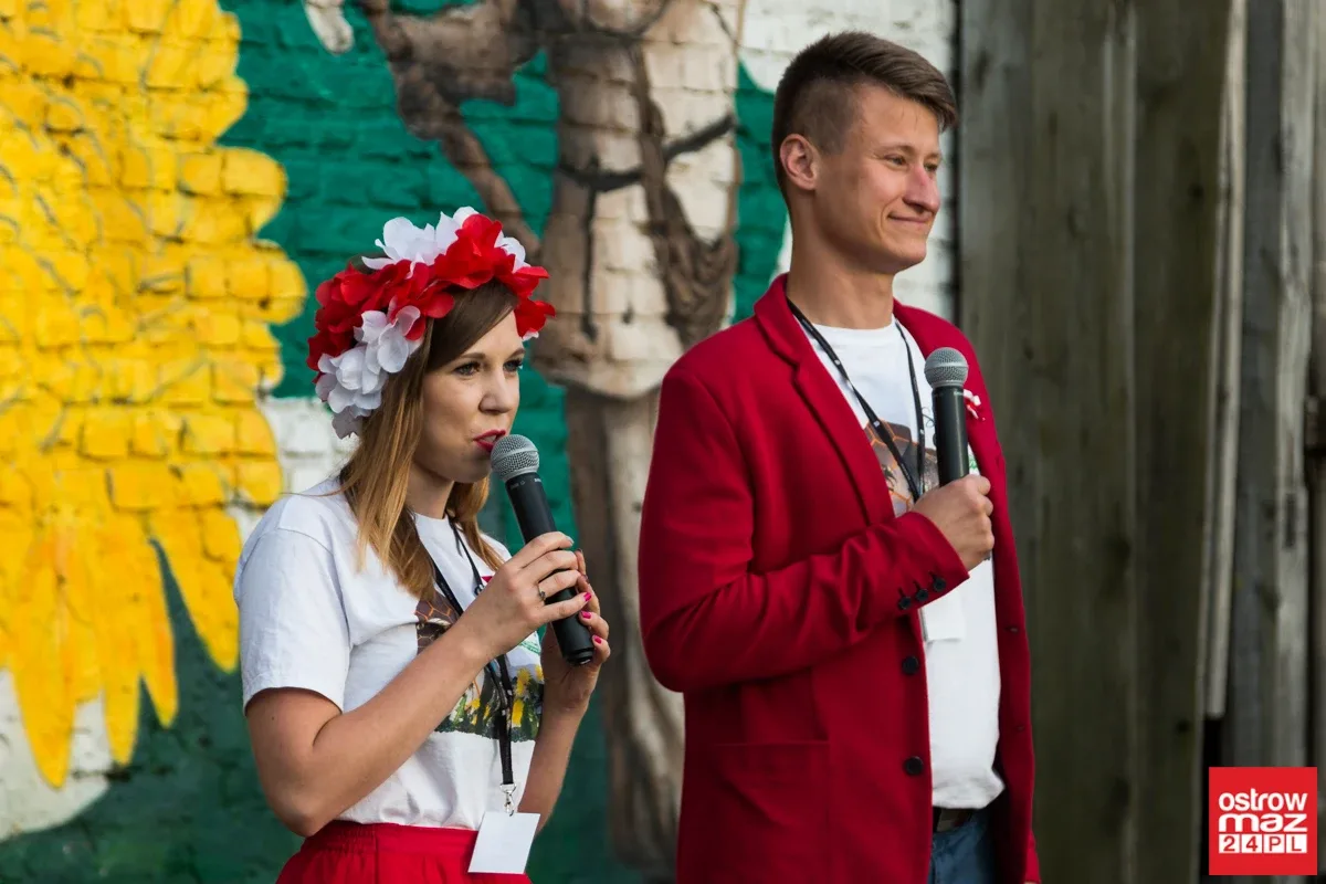 Dzień Flagi na Skwerku Obfitości (zdjęcia, wideo)