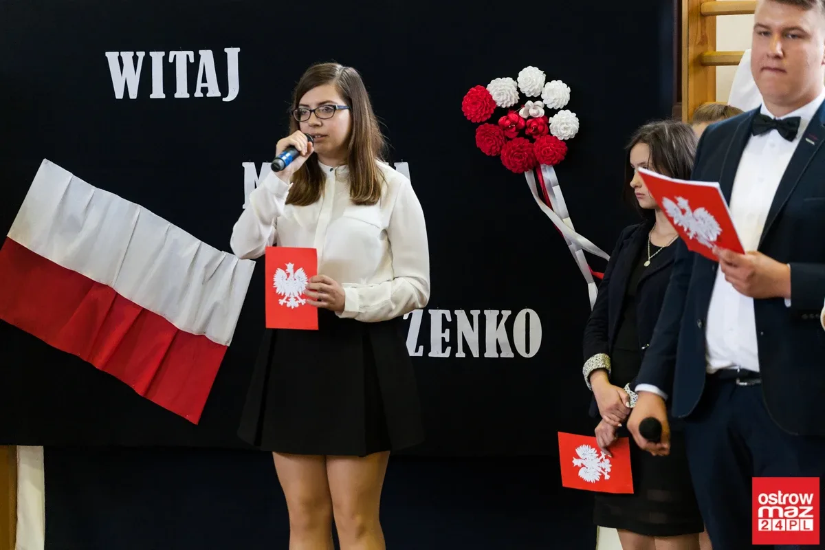 Maturzyści "Ekonomika" pożegnali szkolne mury (zdjęcia, wideo)