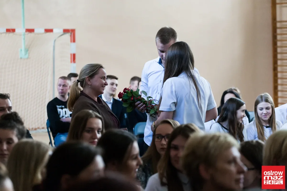 Małkińscy maturzyści zakończyli rok szkolny (zdjęcia, wideo)