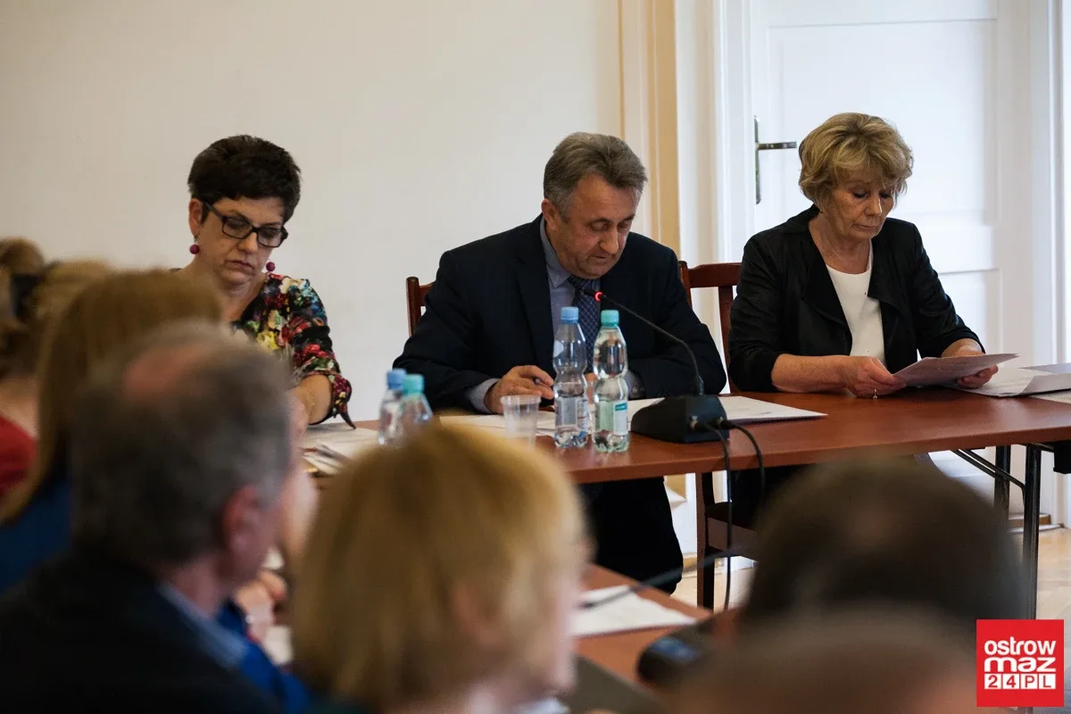 Okręgi wyborcze po staremu. Radni przegłosowali uchwałę burmistrza (zdjęcia, wideo)