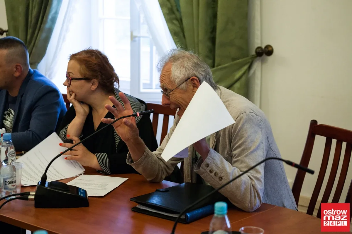 Okręgi wyborcze po staremu. Radni przegłosowali uchwałę burmistrza (zdjęcia, wideo)