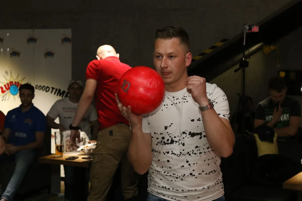 Rewkowski mistrzem w bowlingu (zdjęcia, wideo)