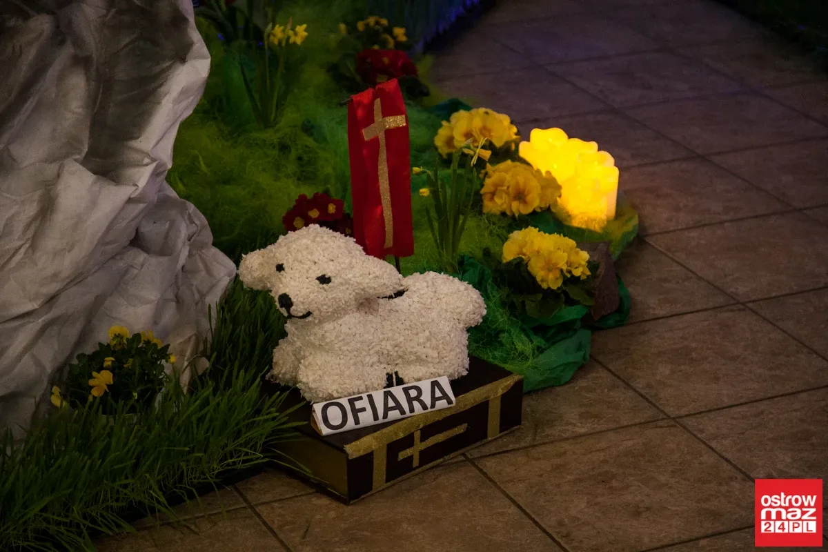 Groby Pańskie w ostrowskich parafiach i Komorowie (zdjęcia)