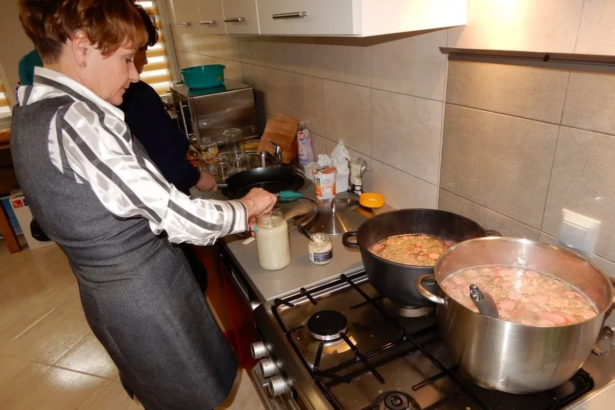 Warsztaty wielkanocne w małkińskim klubie Senior+ (zdjęcia)