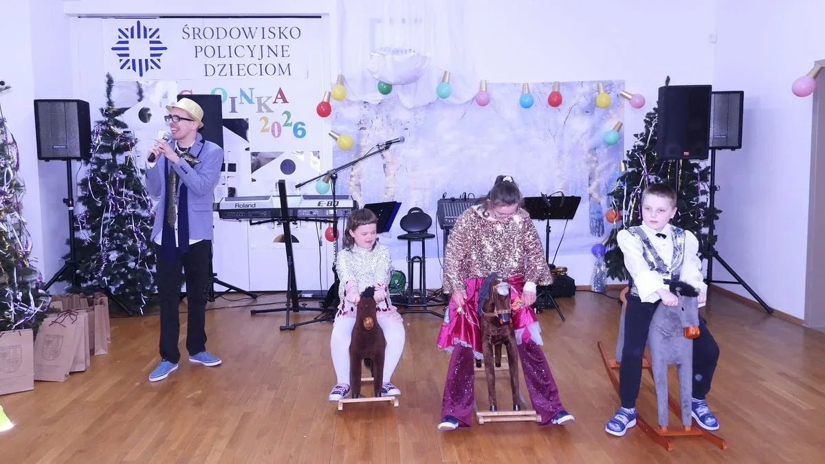 Zabawa choinkowa w Specjalnym Ośrodku Szkolno-Wychowawczym w Zuzeli (zdjęcia, wideo)