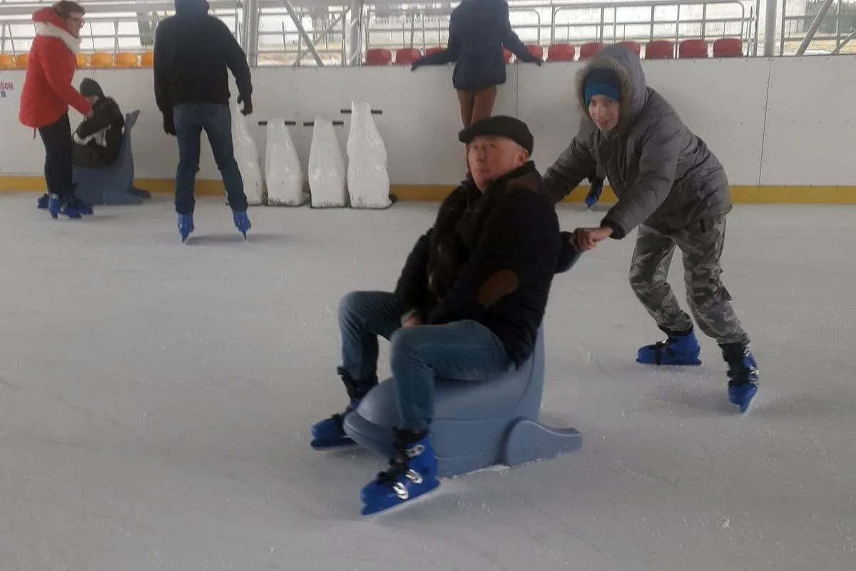Lodowe szaleństwo uczniów ZSS w Starym Lubiejewie (zdjęcia)