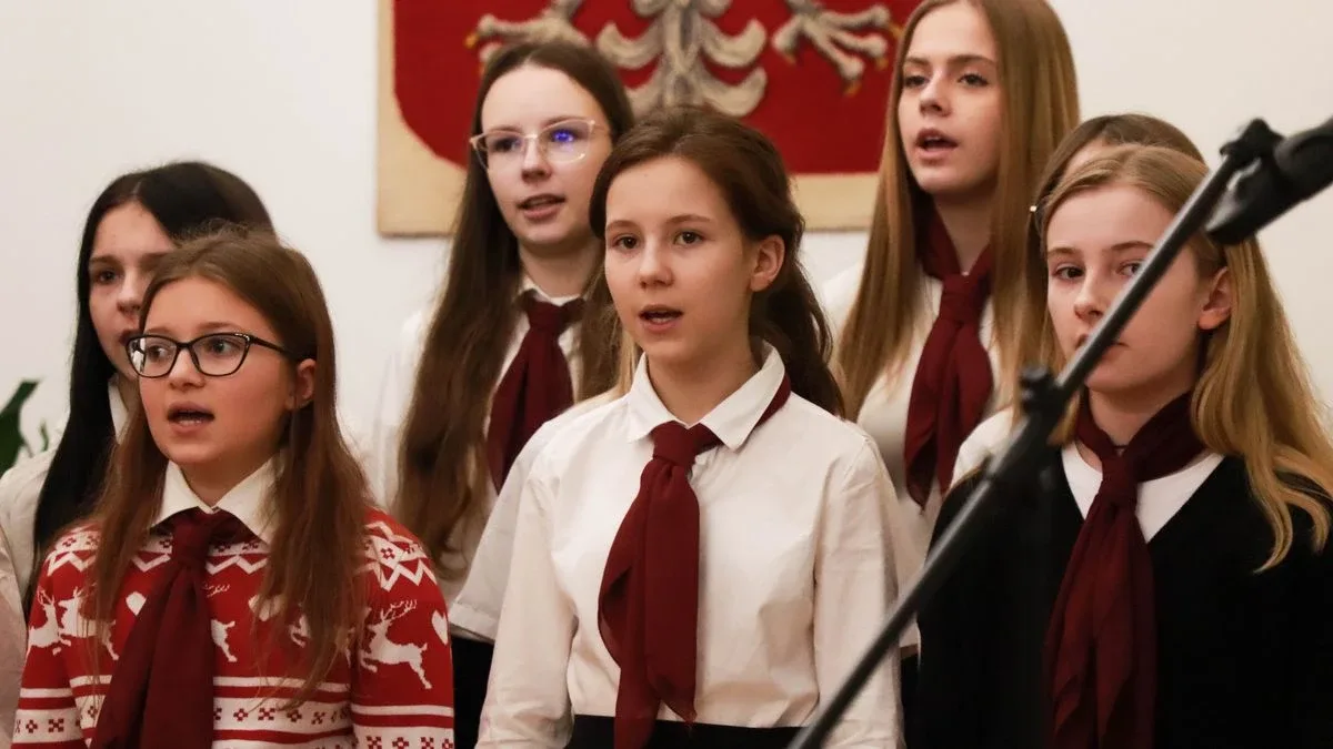Świąteczne spotkanie w ostrowskim ratuszu (zdjęcia, wideo)
