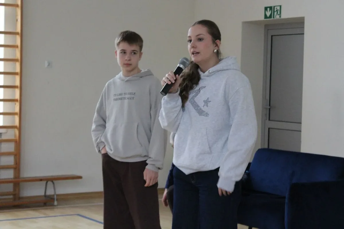 Młodzież poznaje samorząd krok po kroku – tym razem głos należał do rówieśników (zdjęcia)