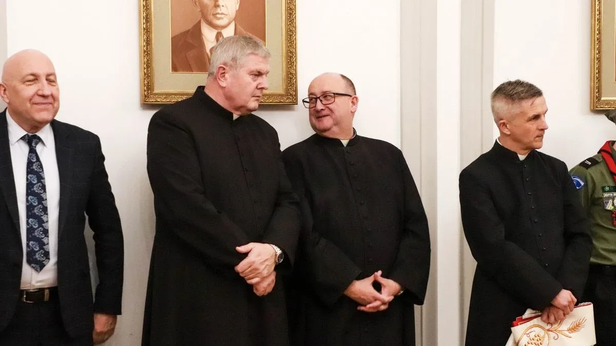 Świąteczne spotkanie w ostrowskim ratuszu (zdjęcia, wideo)