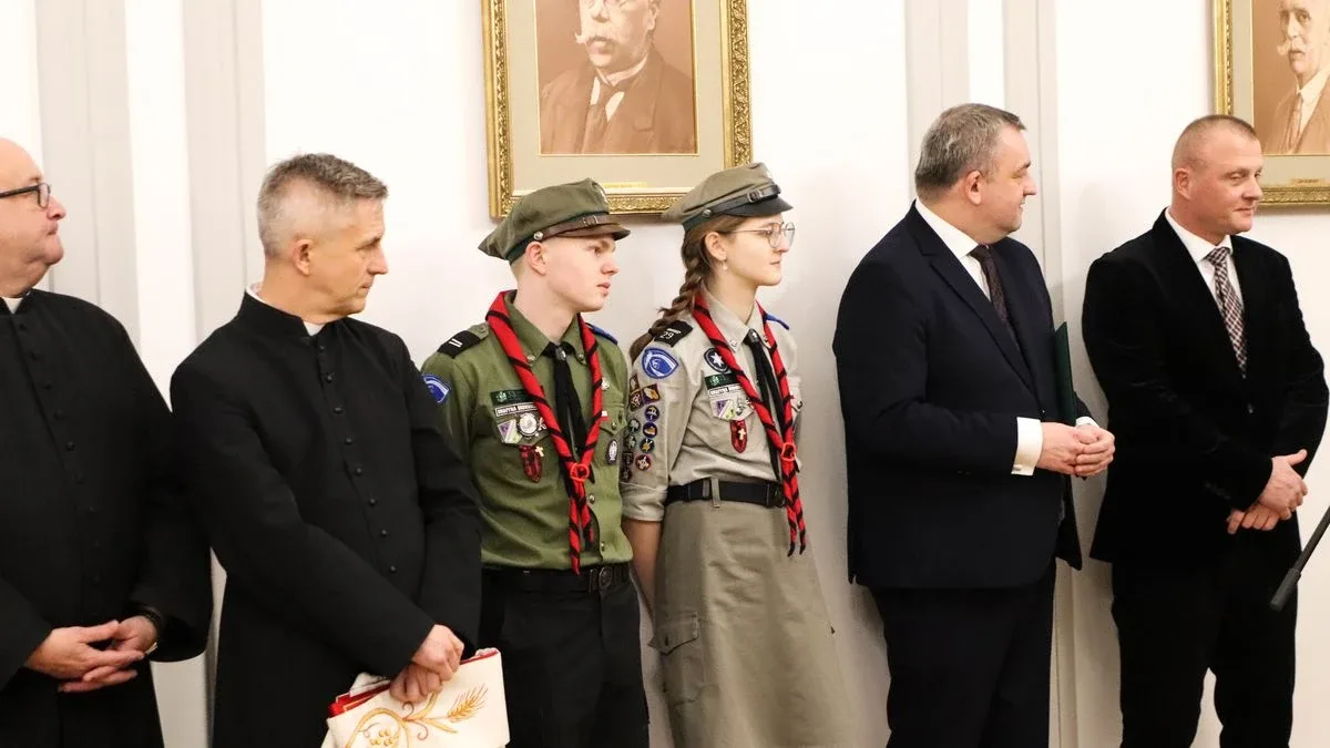 Świąteczne spotkanie w ostrowskim ratuszu (zdjęcia, wideo)