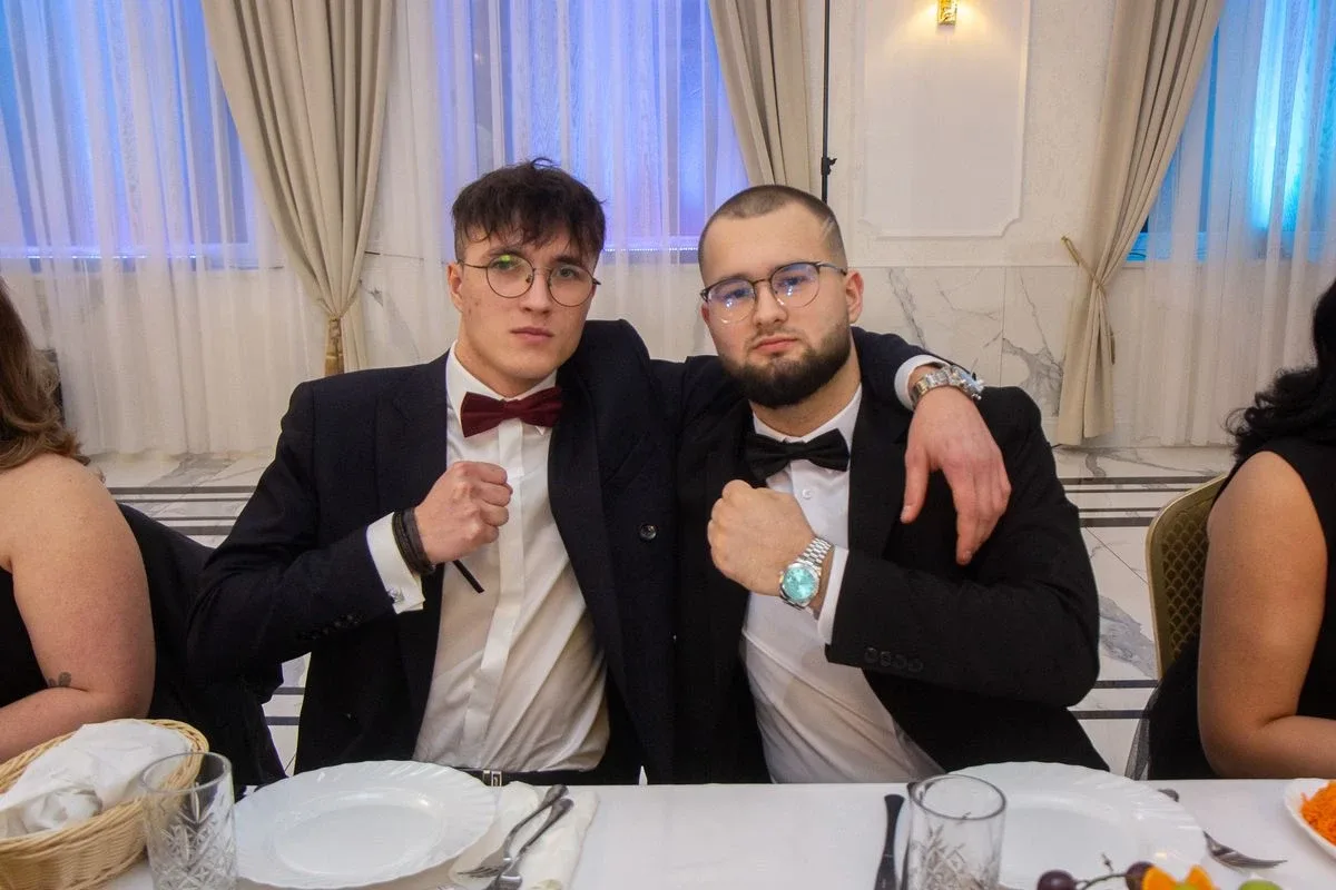 Sto dni do dorosłości. Przypominamy jak maturzyści "Rubinka" bawili się na studniówce (zdjęcia, wideo)