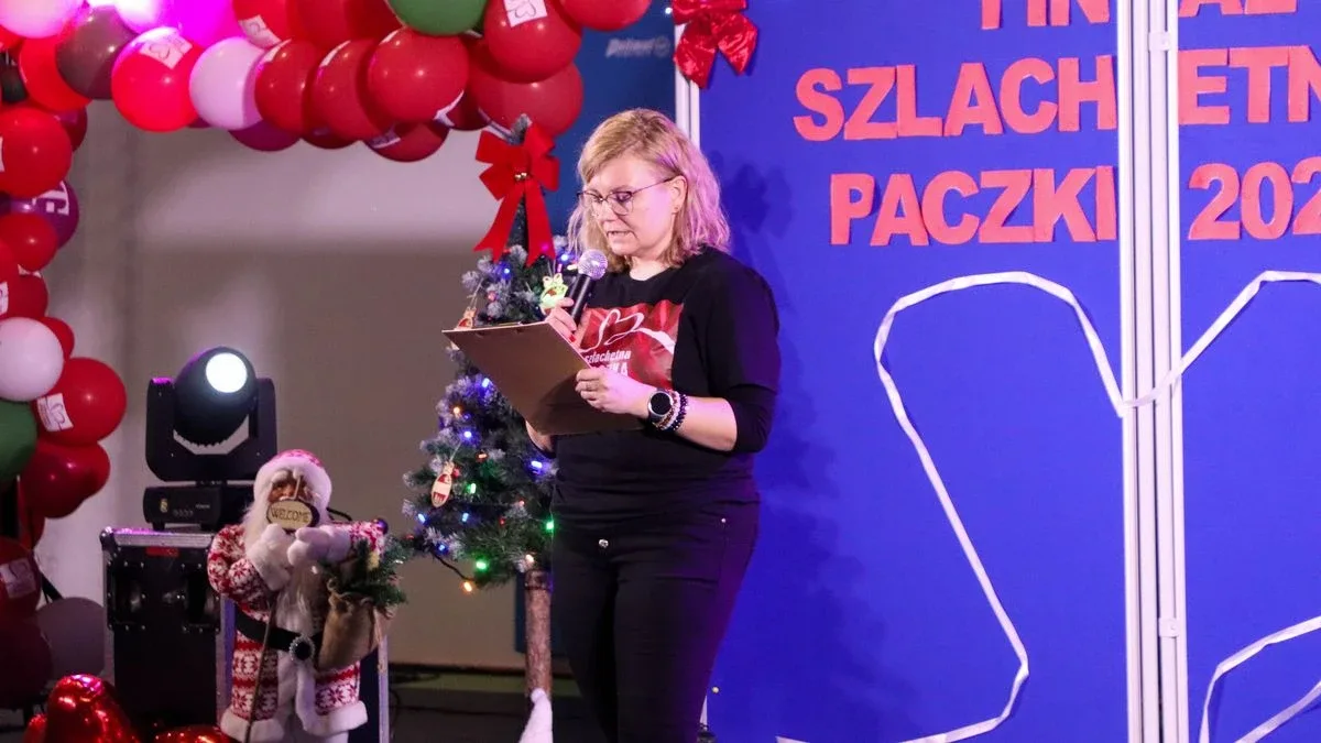 Szlachetna Paczka w Ostrowi Mazowieckiej. Emocjonalny finał pełen wdzięczności dla wolontariuszy i darczyńców (zdjęcia, wideo)